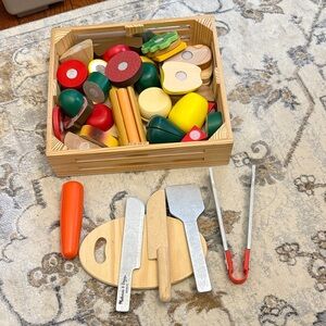 Wooden Play Food Set with Cutting Board